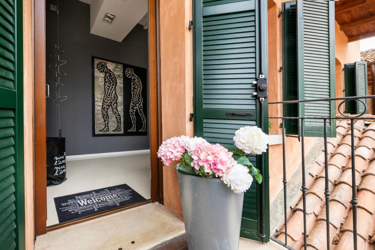 Charming Flat In Centro A Ferrara Con Posto Autoヴィラ エクステリア 写真